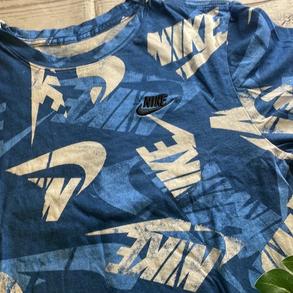 Nike boys tshirt - Picture 6 of 7